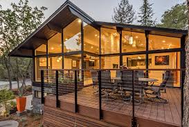 For the traditionalist craving a more updated look, a wood and a cable wire combination deck railing is a perfect option, whereas a steel deck railing may be a great option for chic modern flare. Deck Railing Designs That Mix Looks And Function