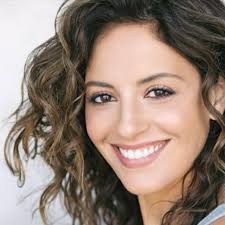 Mercedes López Renard added a new...