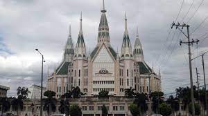 In addition to the christian majority, there is a vigorous 4 percent muslim minority, concentrated on the southern islands of mindanao, sulu, and palawan. Religion Auf Den Philippinen Hisour Kunst Kultur Ausstellung