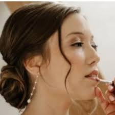 Congratulations to Caroline Bourke Personal Stylist and Makeup Artist, our  2025 local round winner of the Makeup Artist category from Cork, Ireland!❤️  @carolinebourkestyle . . . #bridalmakeup #makeupartist #makeup #bride  #wedding #weddingmakeup #