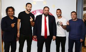 Το ταξίδι στο λονδίνο και η παρουσία του ισχυρού άντρα στην αγγλία. Baggelhs Marinakhs 8a Kerdisete Kai 8a Paroyme To Prwta8lhma Olympiakos Olympiacos Org