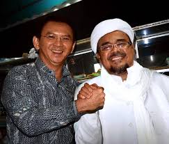 Menanggapi hal itu, sejumlah orang mengatasnamakan umat islam jawa barat akan ikut habib rizieq jika ditahan di. Sindir Habib Rizieq Denny Yang Dipenjara Jadi Komut Minyak Yang Memenjarakan Terjebak Di Negeri Minyak