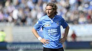 Non si iscrive alla serie c, la figc delibera lo scioglimento della società e lo svincolo di tutti i giocatori. Club Dei 100 Raffaele Rubino Novara E Il Record L Eterno Capitano Azzurro