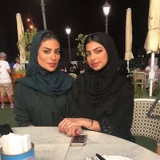 هي فاشينيستا ومدونة من أصل سعودي، وناشطة اجتماعية. Shahad Alzahrani Ø´Ù‡Ø¯ Ø§Ù„Ø²Ù‡Ø±Ø§Ù†ÙŠ On Instagram Someone I Love Was Born Today Happy Birthday To My Second Mother Artofit