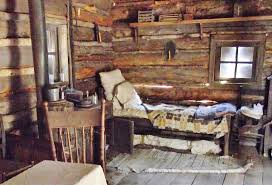 Inside Old Log Cabins Bing Images Log Cabin Interior Cabin Interiors Cabin Living