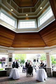 Located In Frankfort Il Can Accommodate Up To 400 Guests Has Both Indoor And Outdoor Options Lo With Images Chicago Wedding Venues Unique Wedding Venues Wedding Venues