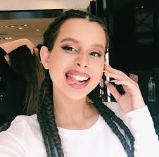 Madison Snow (@maddiesnoww)