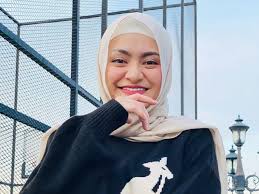 Nathalie holscher klarifikasi video viral yang mirip dirinya. Dicibir Karena Mualaf Nathalie Holscher Ternyata Belajar Islam Sejak Lama