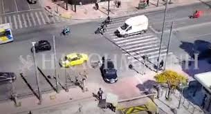 Βίντεο ντοκουμέντο ρίχνει φως σε ένα μεγάλο κομμάτι της υπόθεσης με το τροχαίο έξω από την βουλή που στοίχισε την ζωή στον ιάσονα. G7vo 0x2dn8wqm