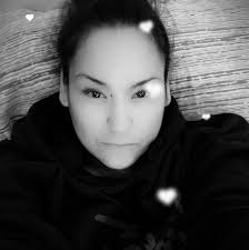 Who can teach seniors to make dream catchers in Calgary?