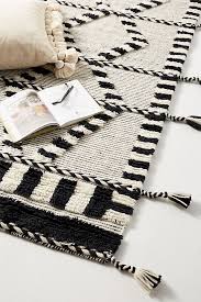 Black And White Woven Rug Pin On Rugs