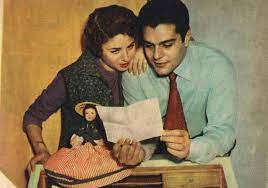 نهر الحب فيلم رومانسي مصري من إنتاج عام 1960 بطولة فاتن حمامة وعمر الشريف وزكي رستم مأخوذ من قصة أنا كارنينا لليو تولستوي. Ø¹Ù…Ø± Ø§Ù„Ø´Ø±ÙŠÙ ÙˆÙØ§ØªÙ† Ø­Ù…Ø§Ù…Ø© Ø­Ø¨ Ù„Ù† ÙŠØ¬Ù Ù†Ù‡Ø±Ù‡ Ù…ØµØ±Ø§ÙˆÙ‰