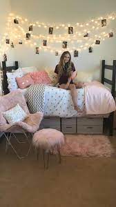 8 Cute Gallery Wall Ideas To Copy For Your College Dorm Room By Sophia Lee Diy Girls Bedroom College Bedroom Decor Cute Dorm Rooms