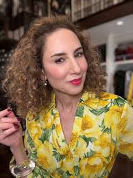 Carla Elmore's Instagram, Twitter & Facebook