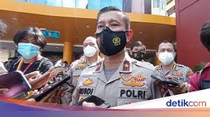 Perspektif inilah yang saya gunakan untuk menilai foto antara jaksa pinangki dengan djoko tjandra. Polri Kasus Yang Menyangkut Abu Janda Masih Berjalan