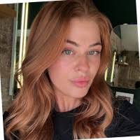 100+ perfiles de «Amber Stanley»