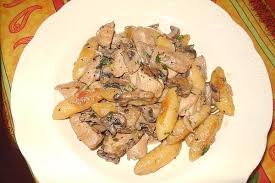 Hahnchen Mit Pilzen Und Schupfnudeln Von Christine V Storch Chefkoch Lebensmittel Essen Rezepte Mit Schupfnudeln Schupfnudeln