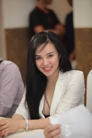 Việt nam công ty đại diện: Vy Oanh Tai Xuáº¥t Sexy Sau Thá»i Gian Dai Váº¯ng Bong