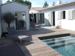 Villa De Charms With Protected And Heated Swimming Homeaway Maison Ile De Re Maison De Vacances Maison D Hotes