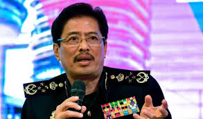 Dpm ertinya seseorang pegawai imigresen berpangkat pegawai imigresen kanan atau pegawai imigresen tinggi yang mahir berkenaan kawad dan protokol, dilantik oleh ketua pengarah sebagai drill and protocol master bagi jabatan imigresen malaysia Jabatan Imigresen Malaysia ð€ð³ðšð¦ ð©ð®ð£ð¢ ð¤ðžð«ð£ðšð¬ðšð¦ðš ðŠð ðˆð¦ð¢ð ð«ðžð¬ðžð§ ð›ðžð§ð­ðžð«ðšð¬ ð«ðšð¬ð®ðšð¡ Kuala Lumpur Iltizam Beliau Ketua Pengarah Imigresen Datuk Khairul Dzaimee Daud Dalam Membersihkan Jabatan Imigresen Dari