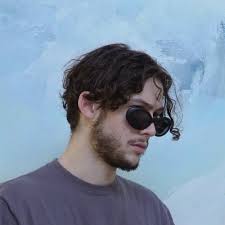 Hovey Benjamin (@HoveyBenjamin)