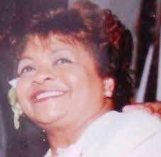 Winnie Combs's Instagram, Twitter & Facebook