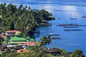 Gambar Danau Yang Indah Danau Maninjau Yang Indah Wajib Di Kunjungi Nih Inilah Tujuh Destinasi Wisata Di Sekitar Danau Toba 10 Di 2020 Danau Danau Toba Pemandangan