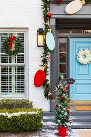 Outdoor Christmas Door Decorations Diy Wood Lights Christmas Garland Christmas Decorations Diy Outdoor Decorating With Christmas Lights Outdoor Christmas Diy
