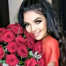 Burak Özçivit & Afra Saraçoğlu