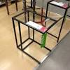 Tisch ist aus hellem holz, dm 45 cm. 1