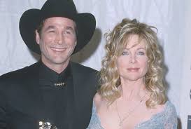 They have lived in nashville, tennessee since 2002, after living in laurel canyon, los angeles, california.2after some. Meet Clint Black S Wife Lisa Hartman Black