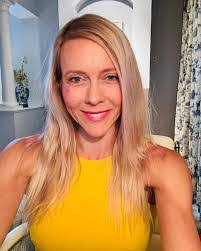 Amanda Ploof's Instagram, Twitter & Facebook