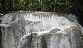 Di sini, wisatawan dapat menikmati indahnya air terjun yang. Harga Tiket Air Terjun Lumoly Harga Tiket Air Terjun Lumoly Harga Tiket Air Terjun