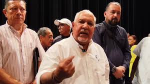 #UMSNH #Huelga, A las 19:00 horas de este lunes 20 de abril estallará en  huelga el Sindicato Único de Empleados de la Universidad Michoacana, que  votó por unanimidad a favor de suspender labores con 1 ...