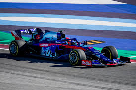 Drive a formula 1 grand prix style single seater race car around a selection of uk circuits. Watch How A Drone Chased A Formula 1 Car