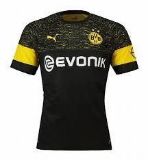 The distinctive logo has boosted the club's popularity throughout more than 100 years of its history. Borussia Dortmund Kit History Football Kit Archive