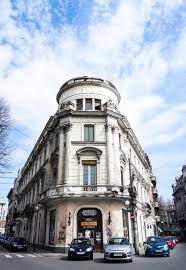 La ville de bucarest offre de nombreux parcs et espaces verts intéressants à découvrir le temps bucarest est le plus important centre économique du pays. Bucarest La Surprenante Capitale De La Roumanie