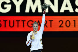 Op de balk won ze met een score van 13.933. Nina Derwael Pakt Opnieuw Wk Goud Op Brug Met Ongelijke Leggers Andere Sporten Sportmagazine