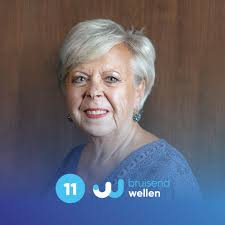 Maak kennis met onze volgende kandidaat: Chris Duchateau 👨‍👩‍👧‍👦 Chris  woont Ulbeek en is gehuwd met Benny Reenaers en de fiere mama van Tine  Reenaers en de schoonmoeder van Gergö Szondi 💼