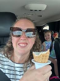 Tina Demoss's Instagram, Twitter & Facebook