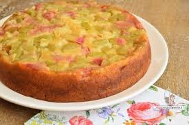 Gateau A La Rhubarbe Moelleux Renverse Recette Gateau Rhubarbe Rhubarbe Gateau