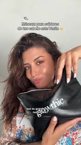 Ruth Barros (@itsninabarroos)