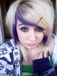 Short emo haircuts with bangs. 68 Sexy Expressive Emo Hairstyles For Every Occasion