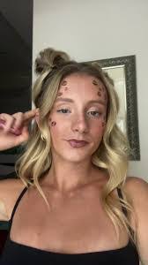 Isabella Barlow's Instagram, Twitter & Facebook