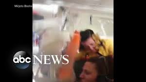 Video Shows A Flight Attendant Hitting The Ceiling Of A 737 Jet During R Flight Attendant Abc News Attendance