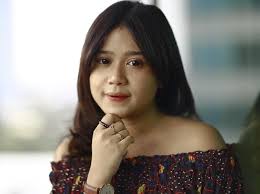 Ya sebenarnya mungkin belum jodohnya ya, ya sudah, belum jodoh, mau gimana ya, kata ayu ting ting saat baca juga: Kelebihan Berat Badan Brisia Jodie Jalani Diet
