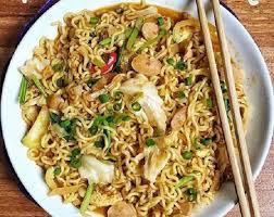 · rebus mie sesuai petunjuk pada bungkusnya,tiriskan · haluskan bawang putih,kemiri,garam,ikan teri asin,bila pakai ebi . 5 Resep Mie Kuah Terpopuler Enak Dimasak Dengan Sarden Dan Baby Crab
