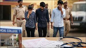 NEET धांधली मामले का मास्टरमाइंड गिरफ्तार, बिहार की EOU की बड़ी कार्रवाई, 2 मेडिकल छात्रों समेत 3 पकड़े गए - India TV Hindi