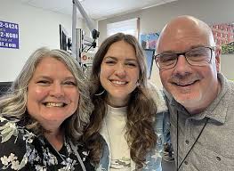 KGBI Welcomes Leanna Crawford