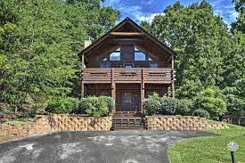 Our 3 bedroom cabins in pigeon forge are great for families and groups visiting the area! Pigeon Forge Cabins Heritage Cabin Rentals